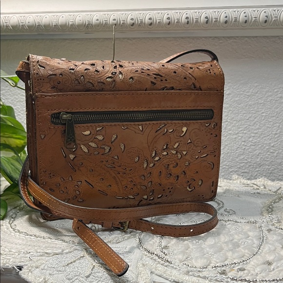 Patricia Nash Lanza Three Way Convertible Crossbody - Picture 3 of 14